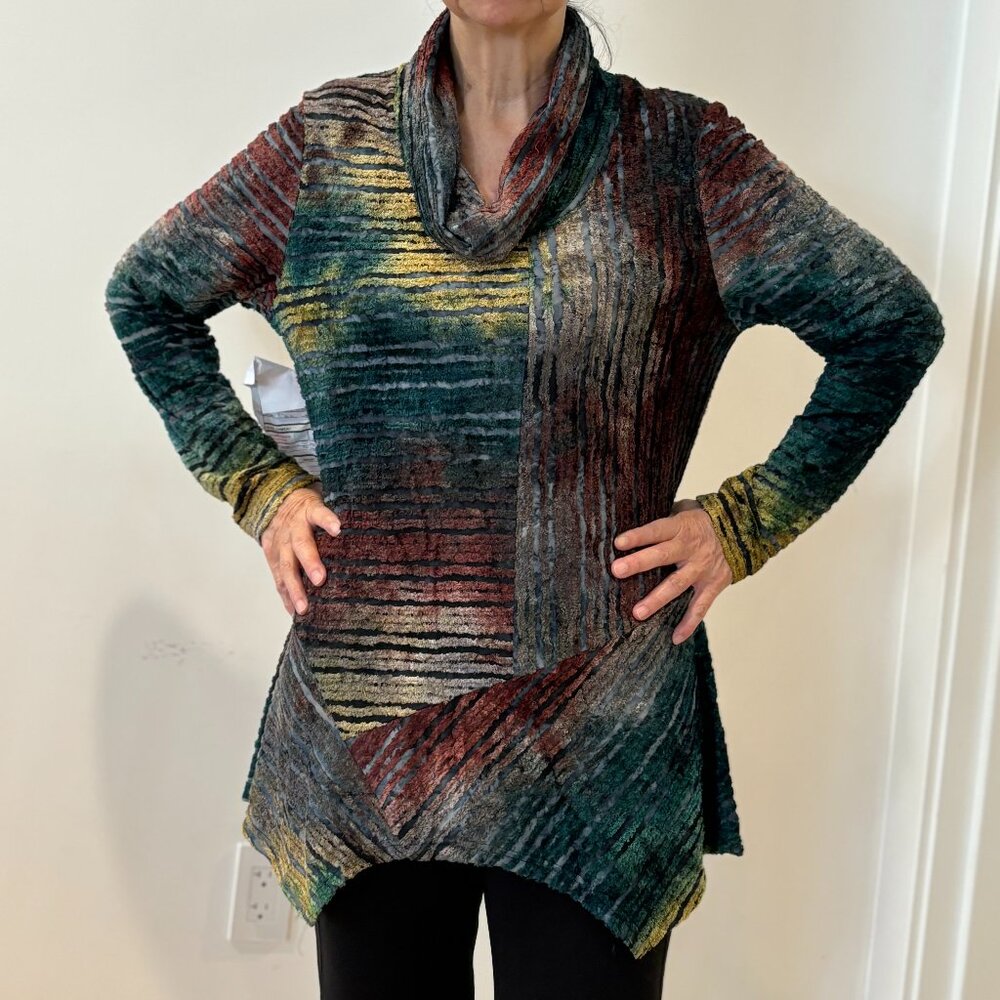 Artsy, Bohemian burnout velvet tie dye cowl neck tunic, asymmetric hem, M